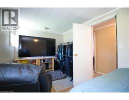 252 QUEEN Street - 17