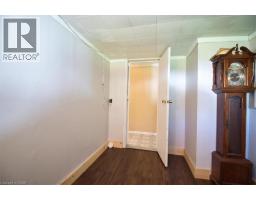 252 QUEEN Street - 19