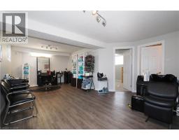 40 DINEEN Court - 28