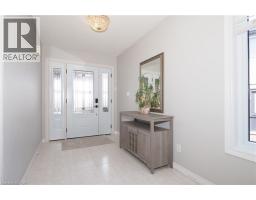 40 DINEEN Court - 4