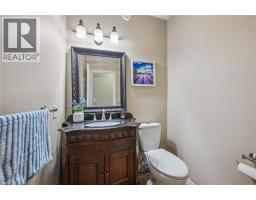 872 CREEKSIDE Drive - 22