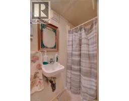 207 LINDEN Drive - 7