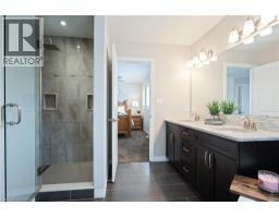 255 FALCONRIDGE Drive - 35