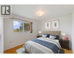 240 MUD Street W - 11