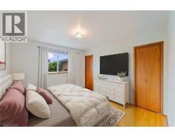 240 MUD Street W - 9