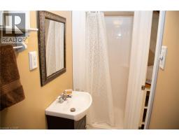 42 HAWTHORNE Avenue - 41