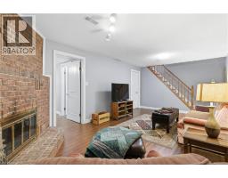 125 COVINGTON Crescent - 30
