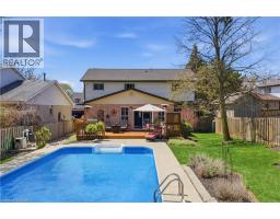 125 COVINGTON Crescent - 38