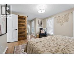 490 KNIGHTSBRIDGE Crescent - 26