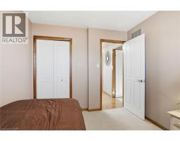 32 HIGHBURY Drive - 25