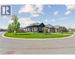 31 SEATON Crescent - 2