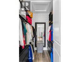 31 SEATON Crescent - 32