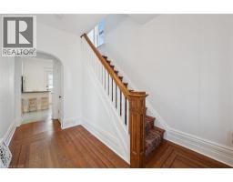 24 POWELL Street E - 18
