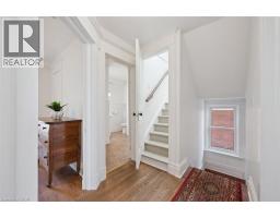 24 POWELL Street E - 27