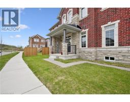 3 GLEDHILL Crescent - 4