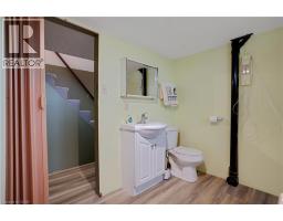 70 ROXBOROUGH Avenue - 29