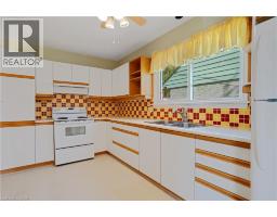 70 ROXBOROUGH Avenue - 9