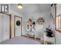 47 SUNNYSIDE Drive - 18