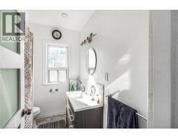 39 ARTHUR Avenue N - 28