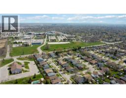 41 EASTWOOD Drive - 3