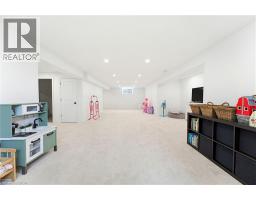 24 GILMER Crescent - 26