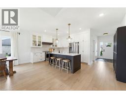 24 GILMER Crescent - 4