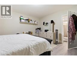256 LINCOLN Street - 19