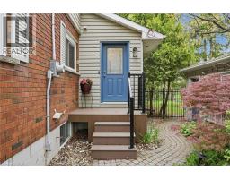 21 BRIAN Boulevard - 39