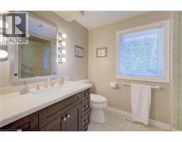 60 HUNTLEY Crescent - 24
