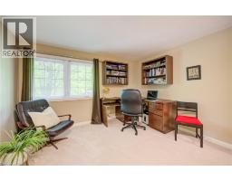 60 HUNTLEY Crescent - 31
