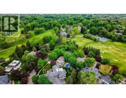 60 HUNTLEY Crescent - 46