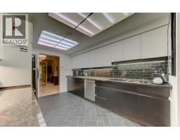 265 WESTCOURT Place UnitNo. PH9 - 27