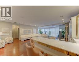 265 WESTCOURT Place UnitNo. PH9 - 8