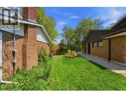 46 BIRCHCLIFF Avenue - 6