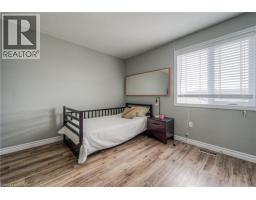 741 HOLLINGER Avenue - 20