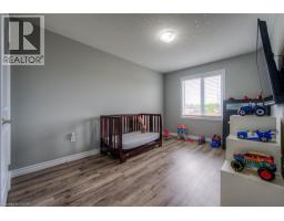 741 HOLLINGER Avenue - 25