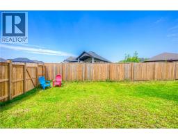 741 HOLLINGER Avenue - 32