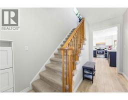 219 INGLIS Street - 16