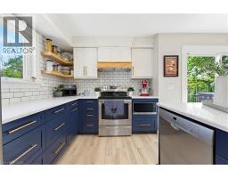 219 INGLIS Street - 8