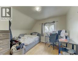 8 MARSHALL Street - 10