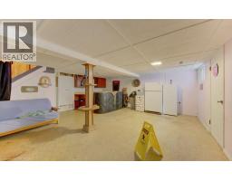 8 MARSHALL Street - 16