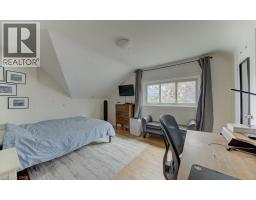 8 MARSHALL Street - 17