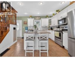 151 LYNDEN Road - 3