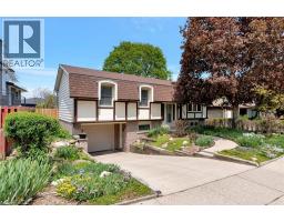 224 ERINDALE Crescent - 2