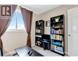 224 ERINDALE Crescent - 22