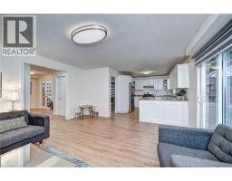 519 YORKSHIRE Drive - 11