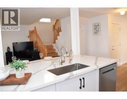 28 LEMON GRASS Street - 16