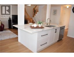 28 LEMON GRASS Street - 17