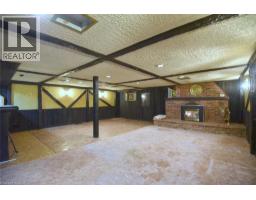938 COURTLAND Drive - 32
