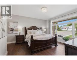 1438 MANNHEIM Road - 18